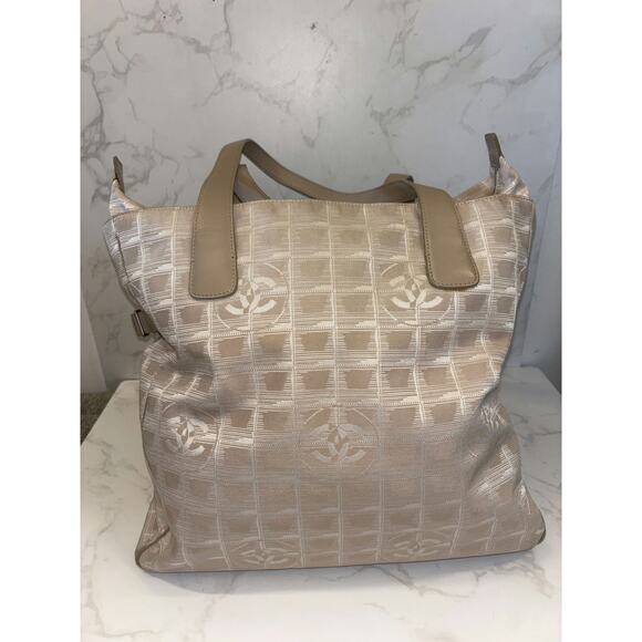 Chanel Beige Tote Bag - Good Condition - Picture 1 of 9